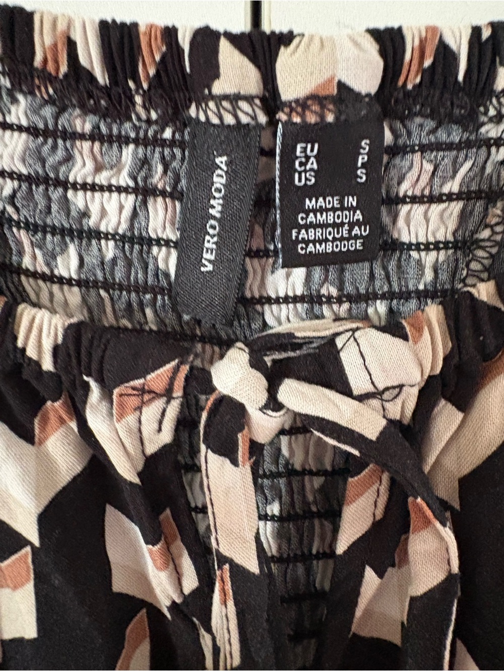 Vera Moda patterned Ruffle Sleeve Cami Dress - Picture 3 of 5